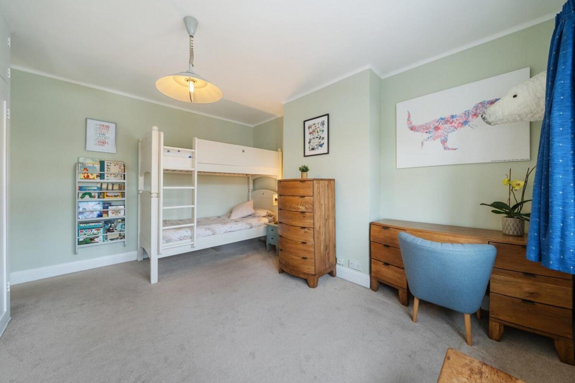 A Delightful 4-bedroom With A Private Garden